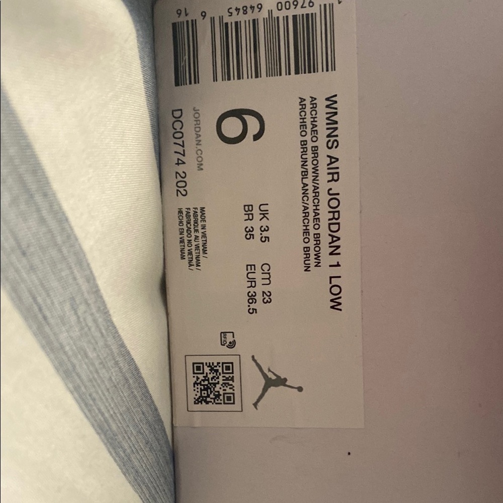 Nike Brown and White Sneakers - Picture 3 of 4